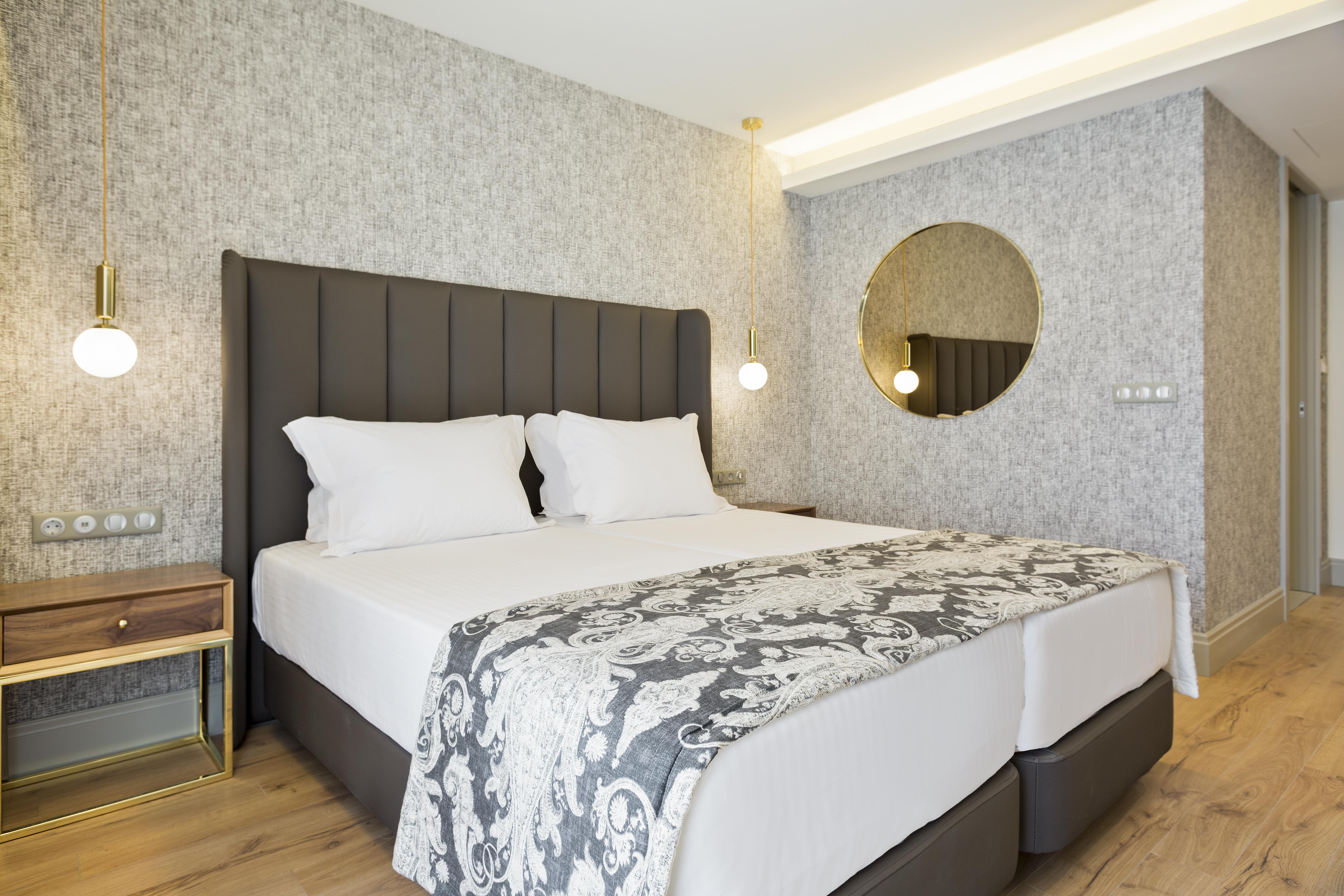 Hotel Acta The Avenue 4*